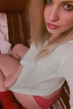 Аня